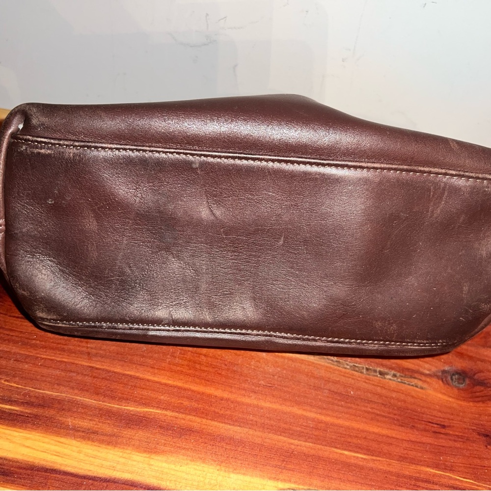 Vintage Coach #9058 Legacy Hobo Bag with Brass Accents - Picture 5 of 12